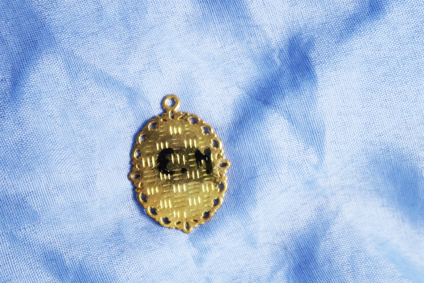 Pendentif "ciel nocturne" peint à l'huile avec un strass