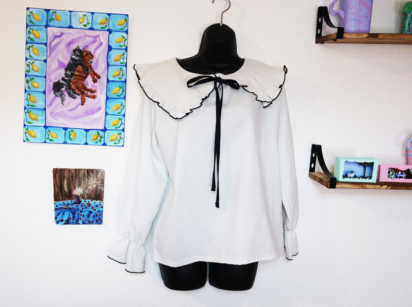 Blouse style lolita