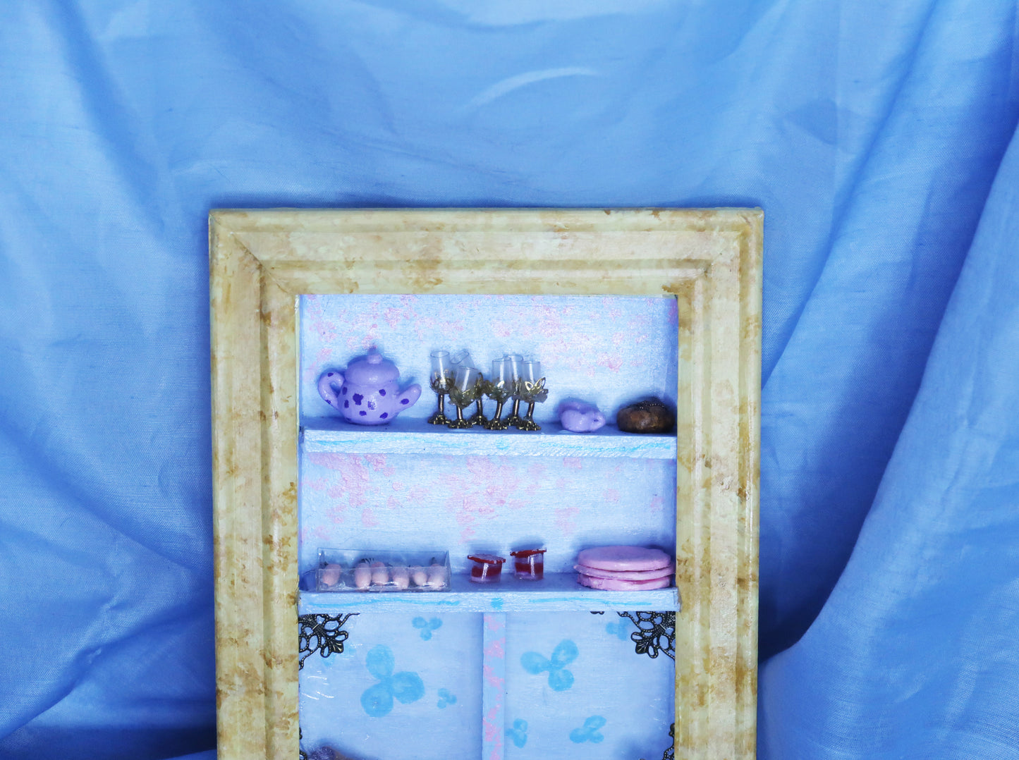 Vitrine miniature placard de cuisine fait main