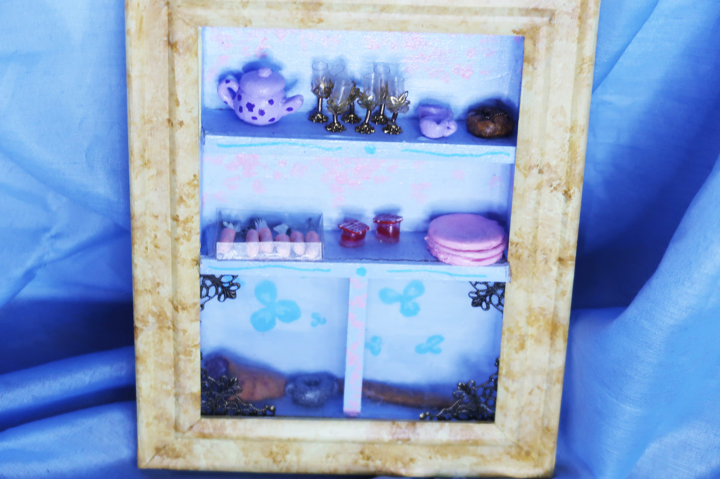 Vitrine miniature placard de cuisine fait main