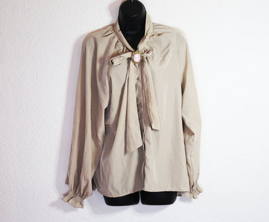 Blouse avec col nouable et broche provenant du Japon