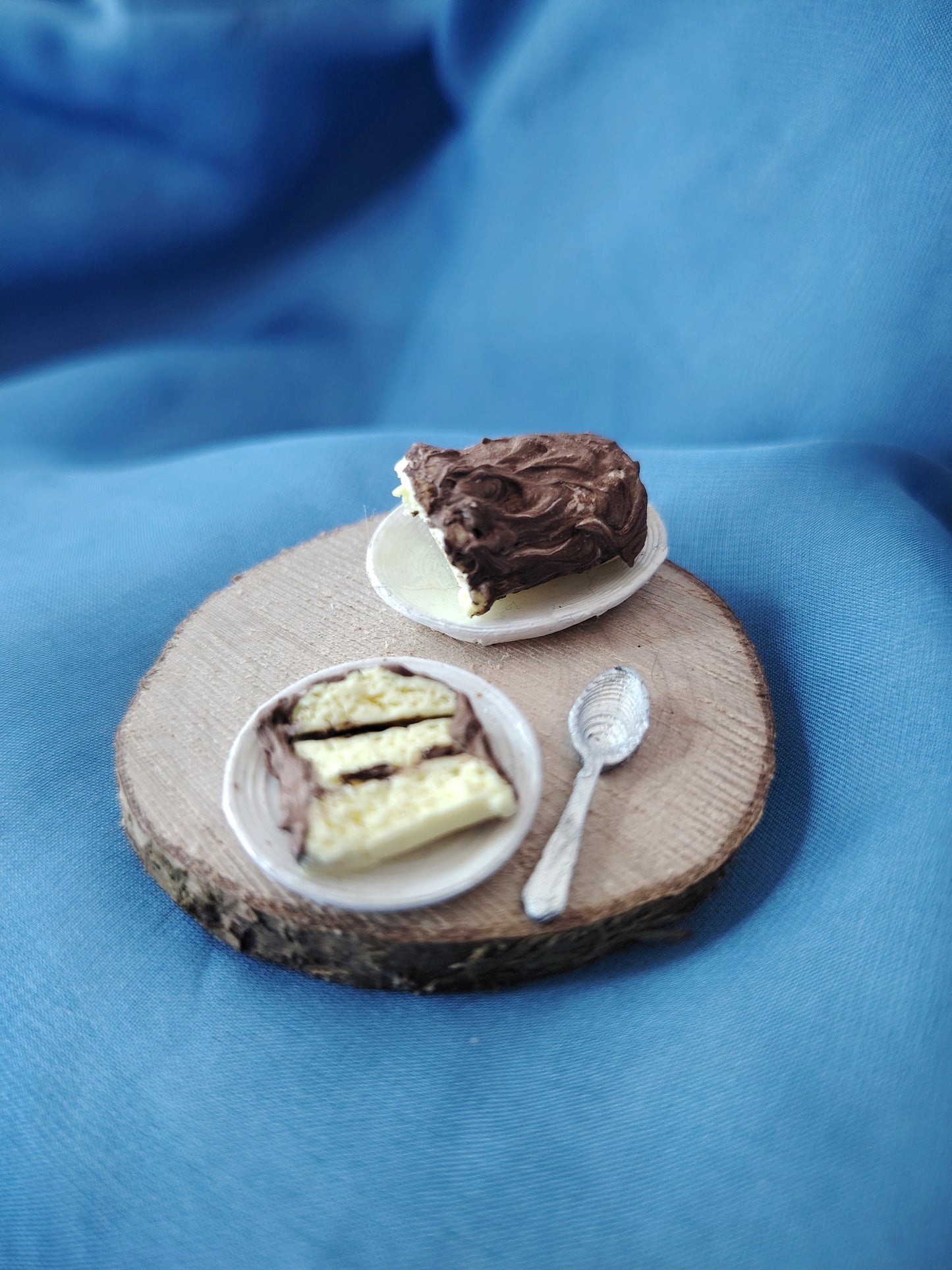 Plat miniature gâteau avec glaçage